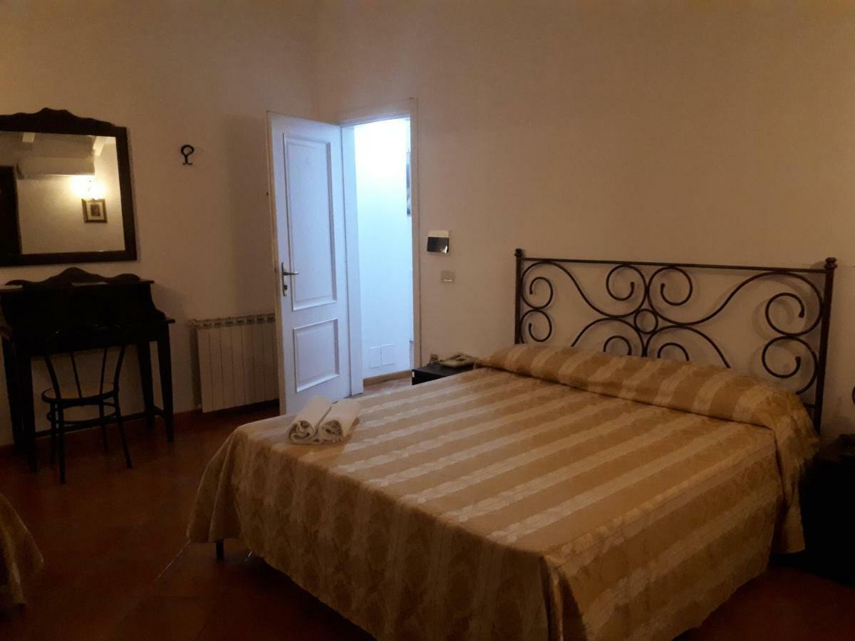 Hotel La Perla Villammare Bagian luar foto