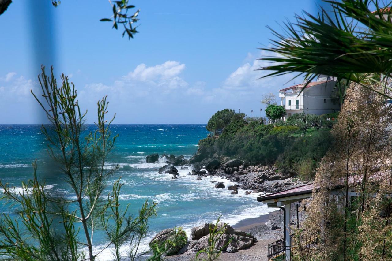 Hotel La Perla Villammare Bagian luar foto